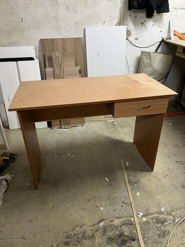 Офисный стол, Новый, Нерегулируемый, цвет - Бежевый, Прямоугольный, ЛДСП, Самовывоз, Платная доставка at lalafo.kg Офисный стол, Новый, Нерегулируемый, цвет - Бежевый, Прямоугольный, ЛДСП, Самовывоз, Платная доставка