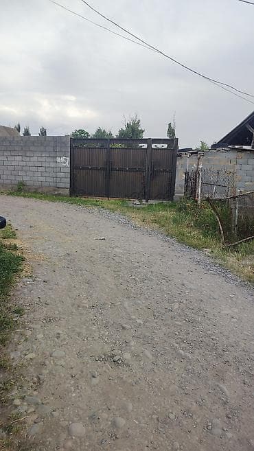 дом город токмок: Уй сатылат 4 ком 5 сот участок трассага обезнойго жакын кышында жылуу — 3