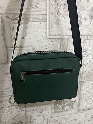 лакосте барсетки: Сумка через плечо Lacoste, зелёная - Формат: кросс-боди/мессенджер - — 2