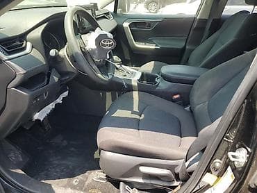 на ходу дымит: Toyota RAV4: 2022 г., 2.5 л, Автомат, Бензин, Кроссовер — 7