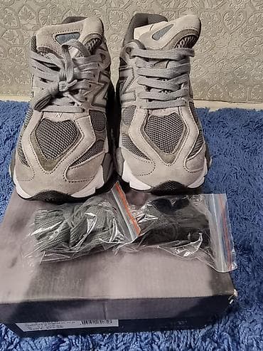 Кроссовки и спортивная обувь: Мужские кроссовки, 42, New Balance, Новый, цвет - Серый, Самовывоз, Платная доставка — 1