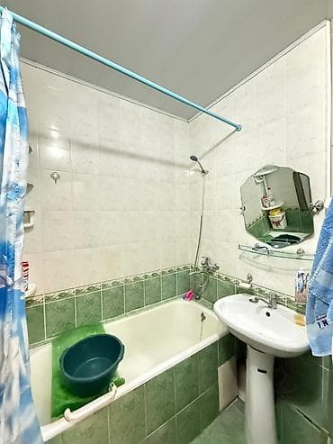 Квартиры: 3 комнаты, 62 м², 105 серия, Асанбай мкр 105 серия, 5 этаж, Косметический ремонт — 2