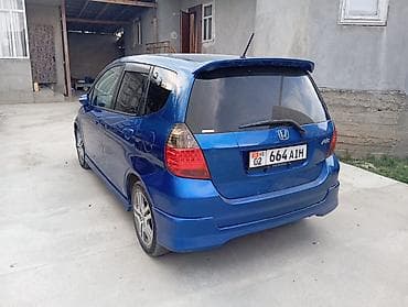 mini ev: Honda Fit: 2005 г., 1.3 л, Вариатор, Бензин, Хэтчбэк — 6