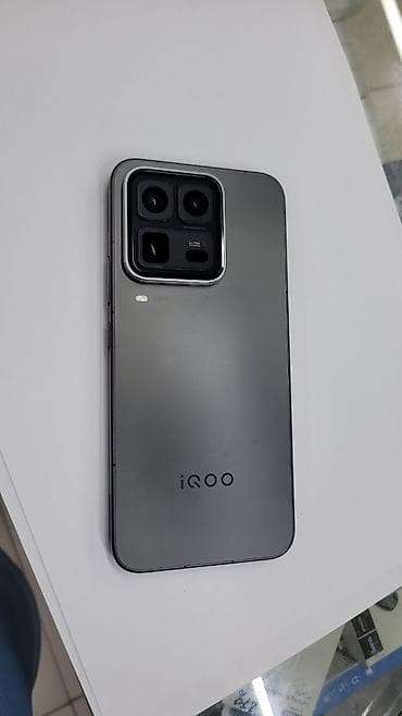 Техника жана электроника: Vivo IQOO 15 Ultra, Колдонулган, 512 ГБ, түсү - Кара, Бөлүп төлөө менен, 2 SIM, eSIM — 1