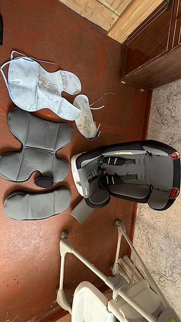 детские коляски с куклами: Автокресло, цвет - Серый, Б/у — 1