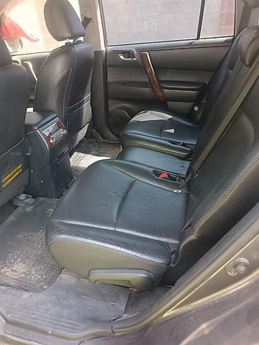 что за машина: Toyota Highlander: 2012 г., 3.5 л, Типтроник, Бензин, Кроссовер — 10