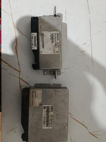 Блоки управления BOSCH для BMW Комплект из двух электронных блоков