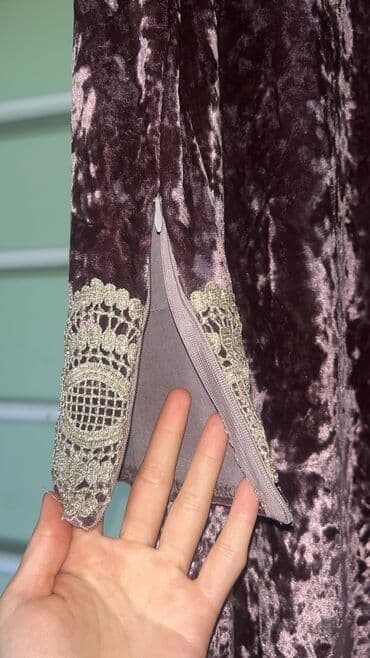 платье халат из плотной ткани: Велюровое платье. На 46-48 р Ткань: королевский велюр На рост 160 — 2