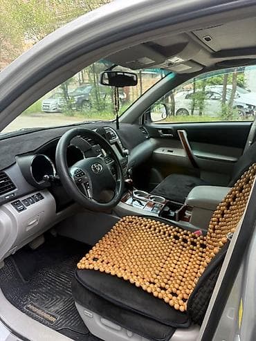 хайлендер: Toyota Highlander: 2011 г., Внедорожник — 5