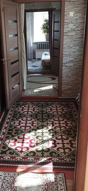 Үйлөрдү ижарага берүү: 60 м², 3 бөлмө, Забор, тосулган — 2