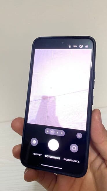 galaxy z flip 2 цена в бишкеке: Samsung Galaxy S22, Б/у, 8 ГБ, цвет - Черный, 1 SIM, eSIM — 3