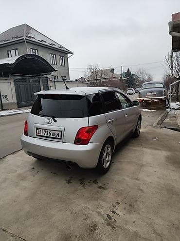 subaru forester 2001: Toyota ist: 2003 г., 1.5 л, Автомат, Бензин, Хэтчбэк — 3