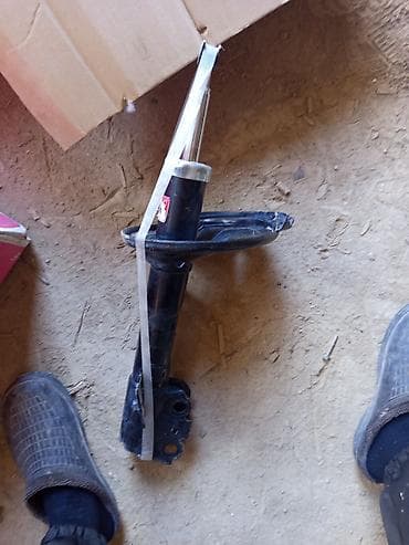 diska r13: Передний амортизатор Lexus — 1