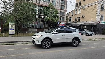 rav4 2021: Toyota RAV4: 2017 г., Гибрид, Кроссовер — 3