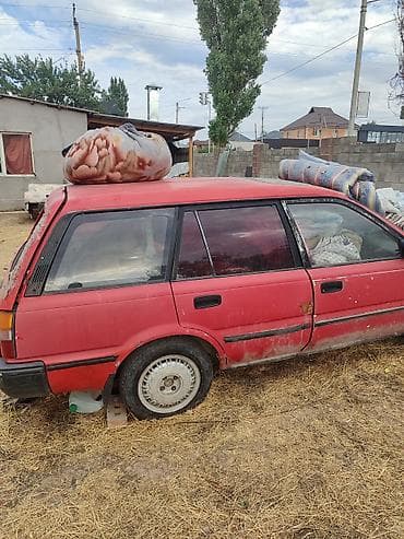 red cell: Toyota Corolla: 1987 г., Механика, Универсал — 1