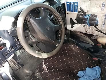 Mitsubishi Carisma: 2000 г., 1.6 л, Автомат, Газ, Седан at lalafo.kg Mitsubishi Carisma: 2000 г., 1.6 л, Автомат, Газ, Седан