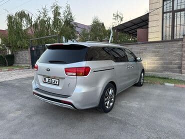 дом в колесах: Kia Carnival: 2018 г., 2.2 л, Типтроник, Дизель, Минивэн — 3