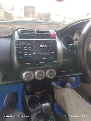 jazz 2008: Honda Fit: 2004 г., Вариатор, Бензин, Хэтчбэк — 5