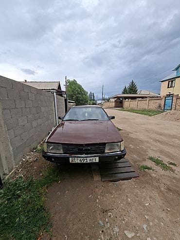Audi 100: 1990 г., Механика, Бензин, Седан — 5