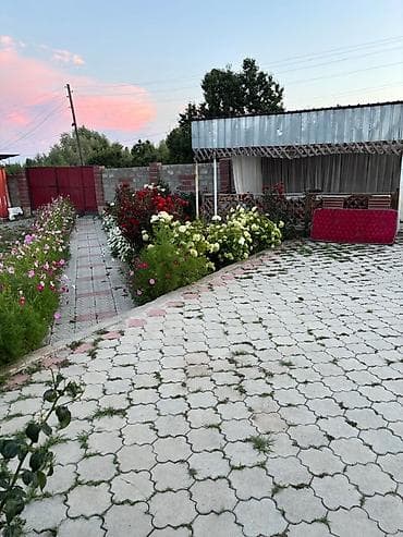 Коттедж в селе Кожомкул
До пляжа 1.5км
3000 в сутки за комнату