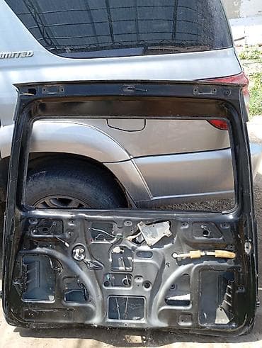 задний двер: Задняя пятая дверь (крышка багажника) для Honda Stepwgn. - — 2