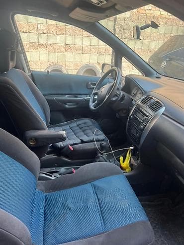 Унаа сатуу: Mazda PREMACY: 2001 г., 1.8 л, Кол менен иштөөчү, Бензин, Универсал — 5