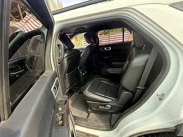 hyundai rexton: Ford Explorer: 2019 г., 2.3 л, Автомат, Бензин, Кроссовер — 7