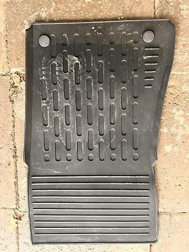 кузов 211: Плоские Резиновые Полики Для салона Mercedes-Benz, цвет - Черный, Б/у — 2