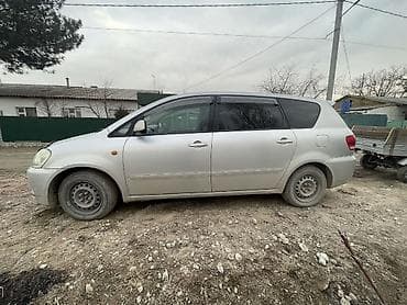 купить ав: Toyota Ipsum: 2002 г., 2.4 л, Автомат, Газ, Минивэн — 2