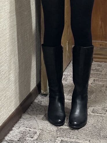 сапоги из натурального меха и кожи: Женские высокие сапоги, классические длина ниже колен. - Материал — 1