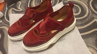 Женские кросс-балетки/сникеры бордового цвета с перфорацией. - Верх