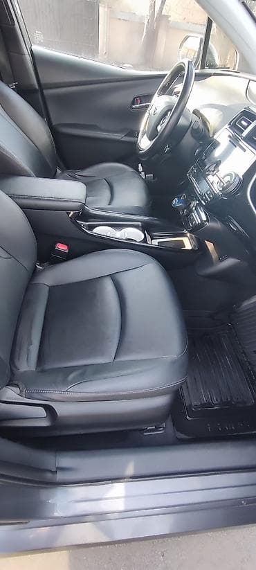 1517: Toyota Prius: 2016 г., 1.8 л, Гибрид, Лифтбек — 10