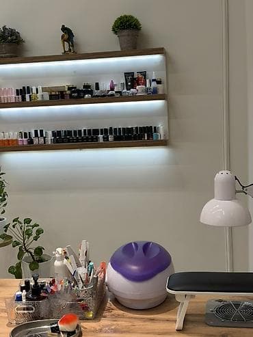 Маникюр и в уютном кабинете - Классический, комбинированный и