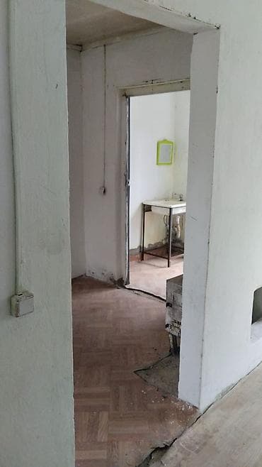 3: Сдаю квартиру, времянка во дворе есть еще квартиранты вы не одни — 4