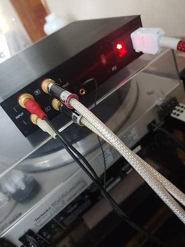 cd changer: Продам DVD/ SACD/ CD плеера в отличном состоянии 220/ 110 вольтовые — 5