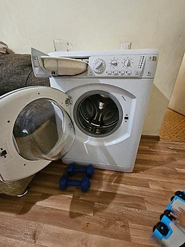 Продаю недорого стиральную машинку-автомат Hotpoint Ariston - 7 тысяч at lalafo.kg Продаю недорого стиральную машинку-автомат Hotpoint Ariston - 7 тысяч