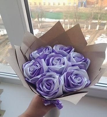 Букет из атласных роз ручной работы 7 роз из атласных лент в нежной