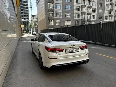 Продажа авто: Kia Optima: 2019 г., Седан — 5