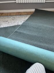 рассрочка ковров: Ковровое покрытие (ковролин) темно‑серо‑зеленого цвета. 2 ковролина — 4
