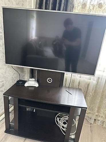 lcd tv: Тумба и подставка для телевизора, Напольная, ЛДСП, цвет - Коричневый — 1