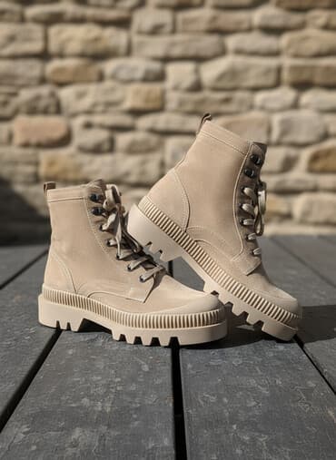 женский кошелек для документов: Ботинки, 37, Massimo Dutti, Новый, цвет - Бежевый, Самовывоз — 1