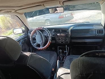 mersedes e212: Volkswagen Vento: 1993 г., Ручные, Бензин, Седан — 1