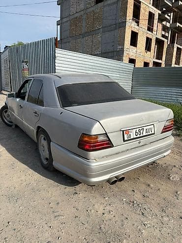 tank 700: Mercedes-Benz E-Class: 1993 г., 3.2 л, Механика — 4