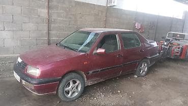 х2 00: Volkswagen Vento: 1994 г., Седан — 2