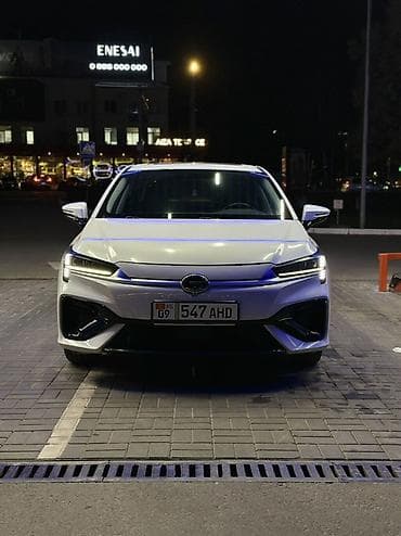 Электромобиль седан GAC Aion S (белый) Запас хода 460 км Идеально для