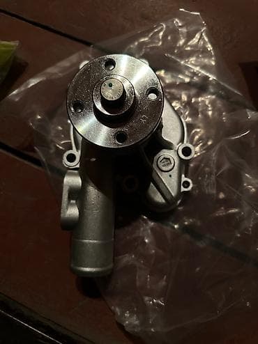 насос на машину: Помпо для экскаватора новая — 3