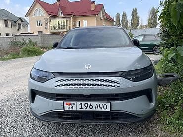 wuling mini ev: LEAPMOTOR C11 — электрический кроссовер Кузов и дизайн: - Современный — 1