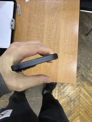 Паркет: IPhone 15, Б/у, 256 ГБ, Черный, Защитное стекло, 80 % — 4