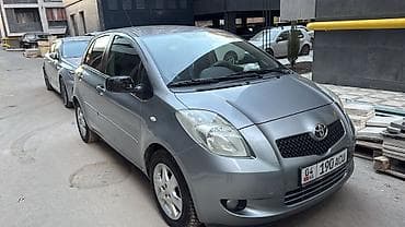 Toyota Yaris: 2008 г., 1.3 л, Кол менен иштөөчү, Бензин, Хетчбек — 2