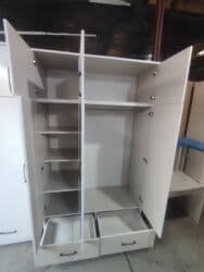 для одежды шкаф: Кийим салуучу шкаф, Жаңы, Түз, ЛДСП — 10